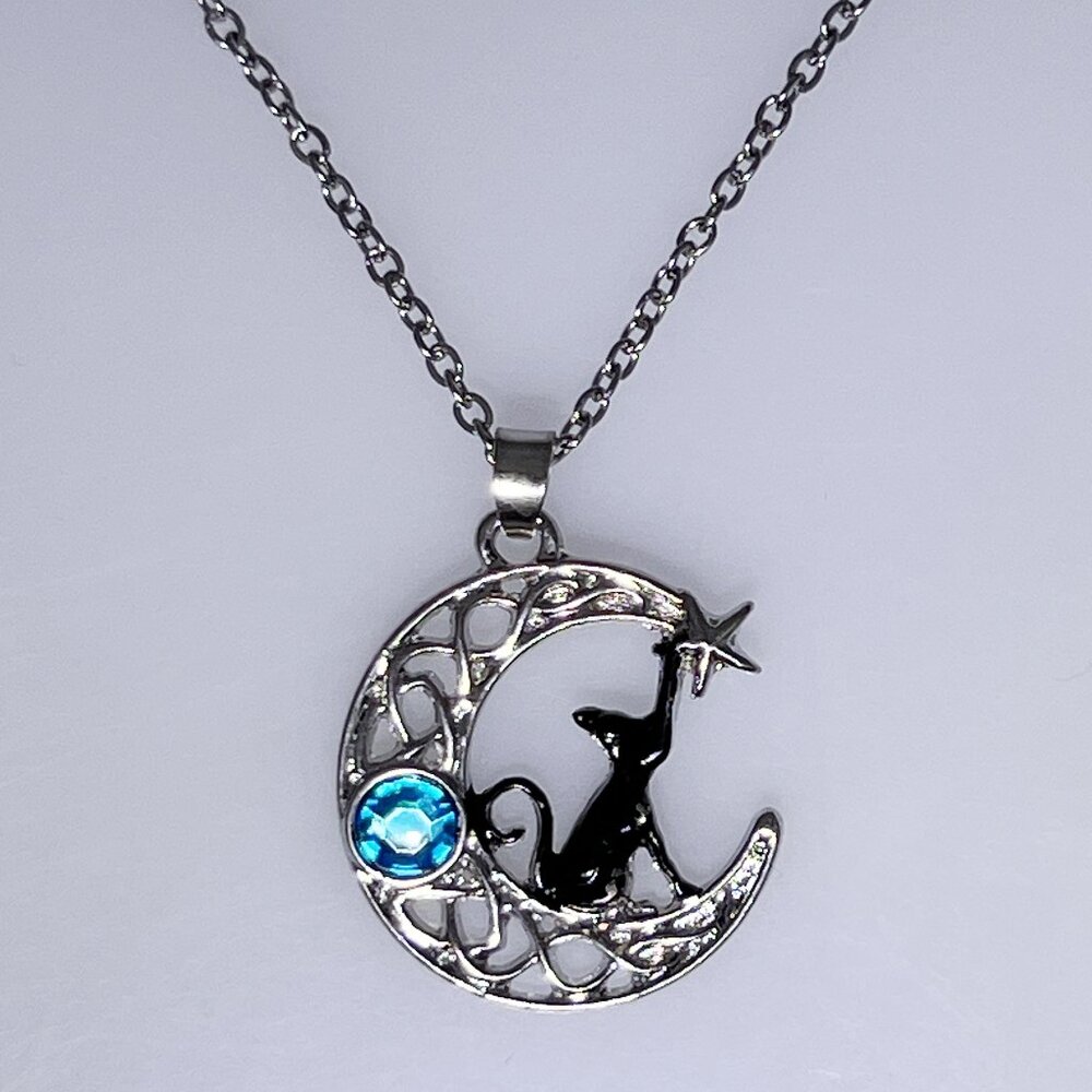 Black cat on the moon pendant necklace, NWOT